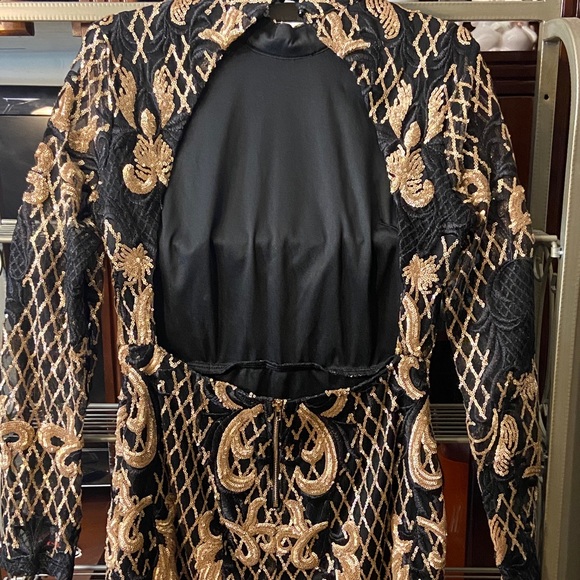 Bodycon Sequins Dress with back out - Picture 4 of 4